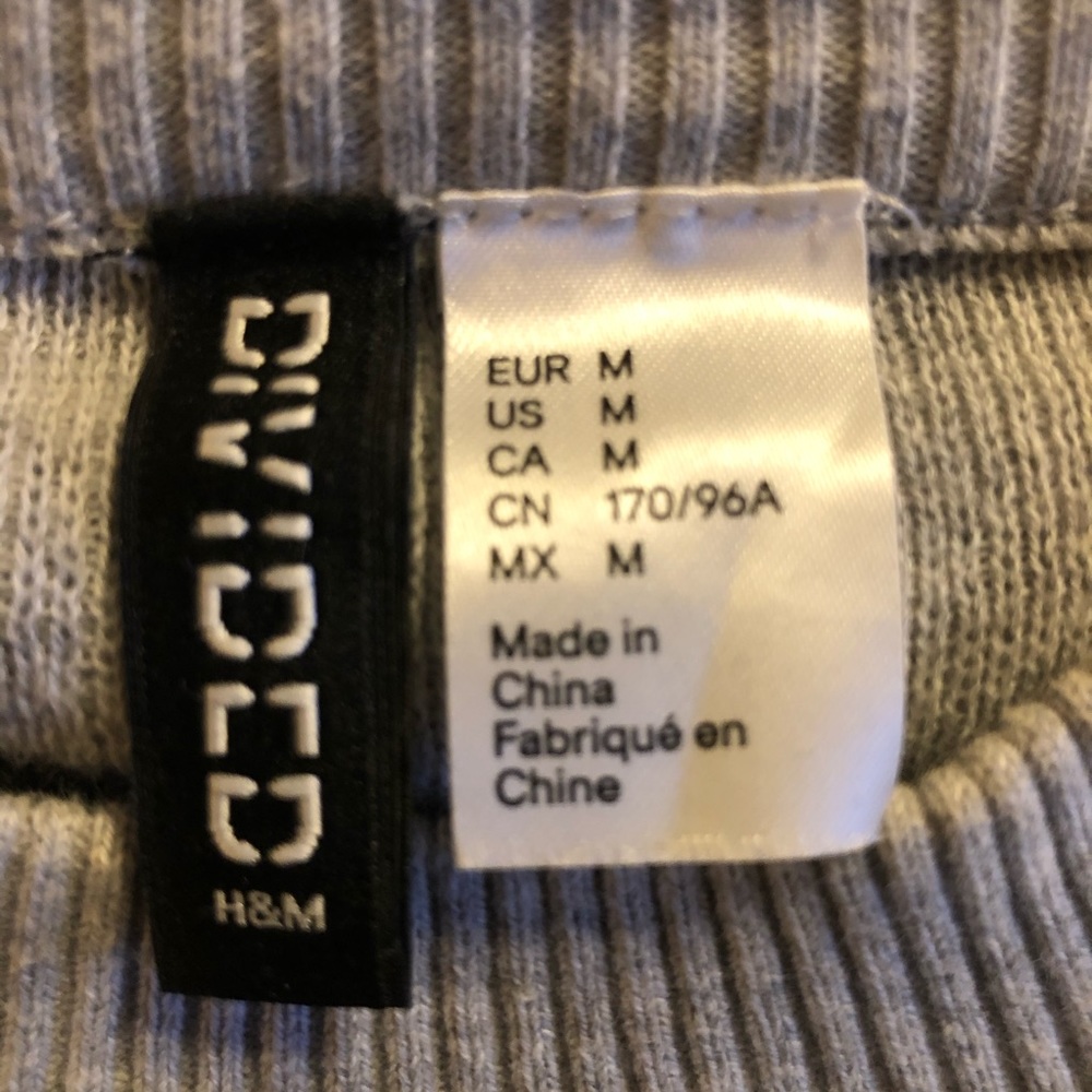Preloved H &M Grey “Love” Sweater B13 - Picture 3 of 8